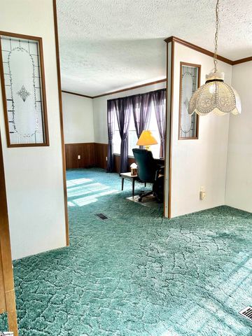 5 Lake Shore Drive, Iva, SC 29655