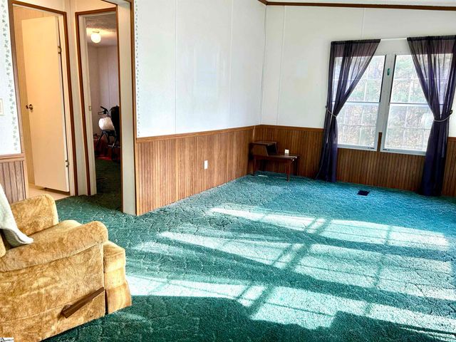 5 Lake Shore Drive, Iva, SC 29655