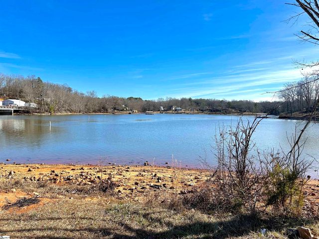 5 Lake Shore Drive, Iva, SC 29655