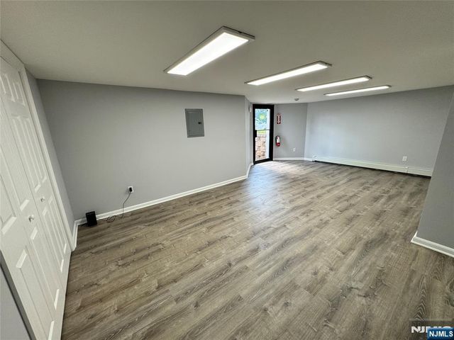 25 Broadway 1, Elmwood Park, NJ 07407