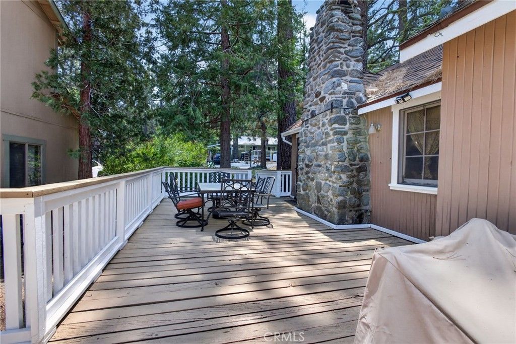 Image 22 of property listing at 1674 Twin Lakes, Wrightwood, CA 92397