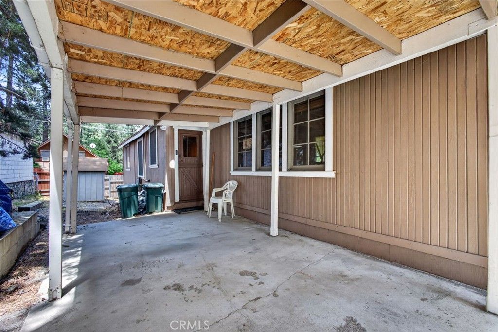Image 25 of property listing at 1674 Twin Lakes, Wrightwood, CA 92397