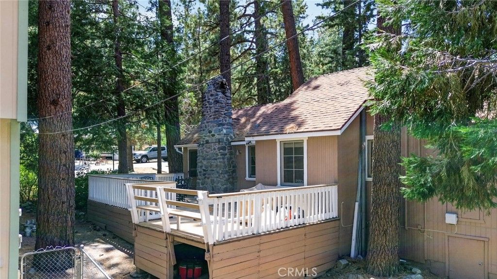 Image 30 of property listing at 1674 Twin Lakes, Wrightwood, CA 92397