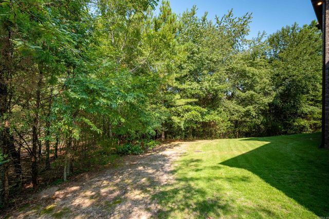 11 Highfield Cove, Little Rock, AR 72211