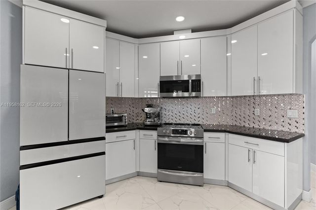 3281 SW 145th Ave, Miami, FL 33175