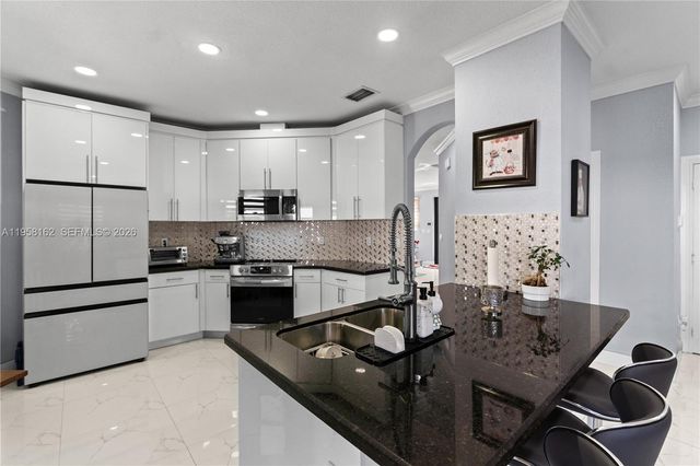 3281 SW 145th Ave, Miami, FL 33175