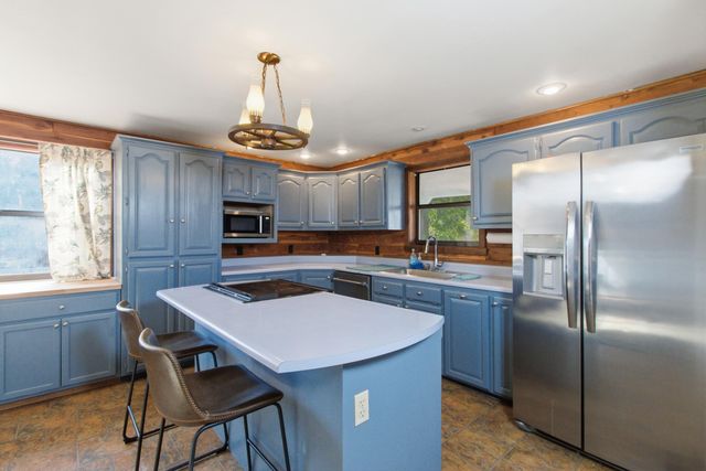 1288 County Road 334, Tecumseh, MO 65760