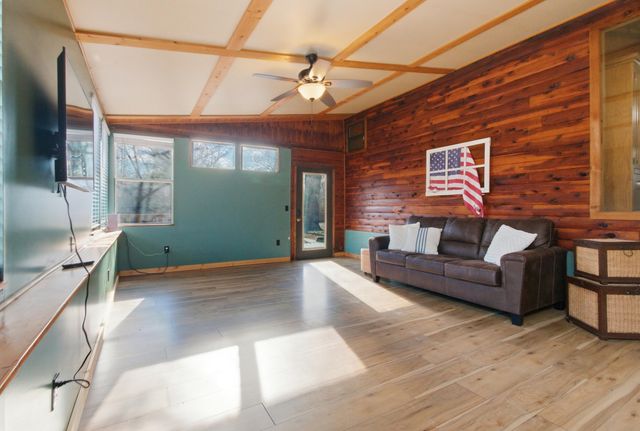 1288 County Road 334, Tecumseh, MO 65760