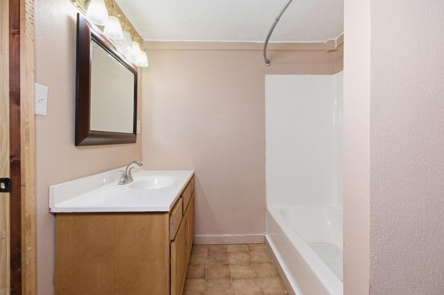 1288 County Road 334, Tecumseh, MO 65760