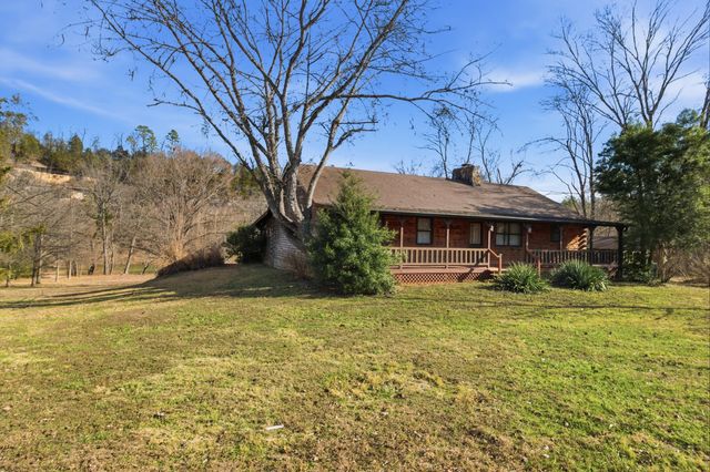 1288 County Road 334, Tecumseh, MO 65760