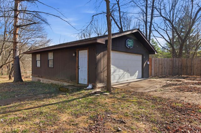 1288 County Road 334, Tecumseh, MO 65760