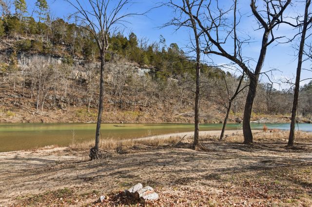 1288 County Road 334, Tecumseh, MO 65760