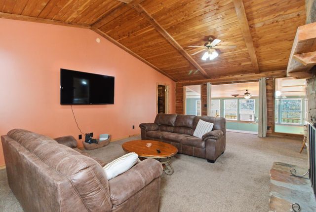 1288 County Road 334, Tecumseh, MO 65760