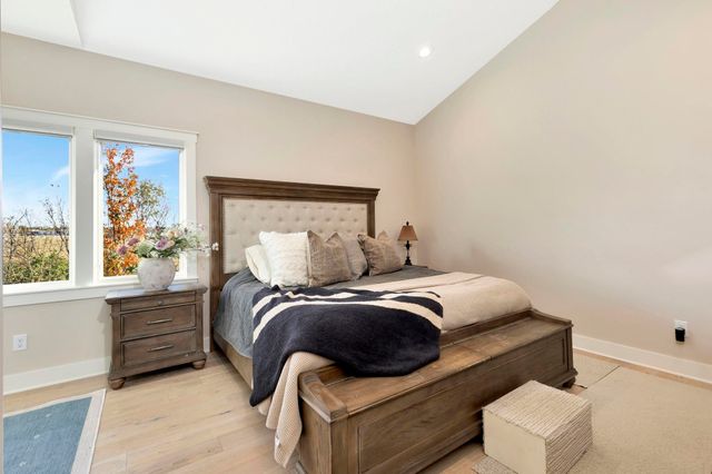 4686 N Elk Creek Dr, Bel Aire, KS 67226