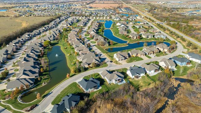 4686 N Elk Creek Dr, Bel Aire, KS 67226