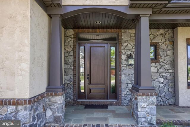428 SOUTHAMPTON DR, Lititz, PA 17543