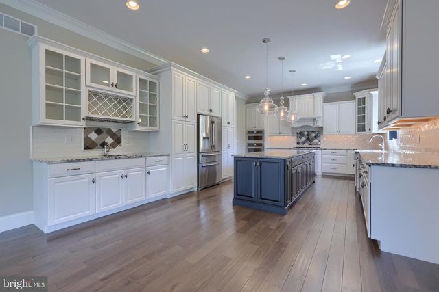 428 SOUTHAMPTON DR, Lititz, PA 17543