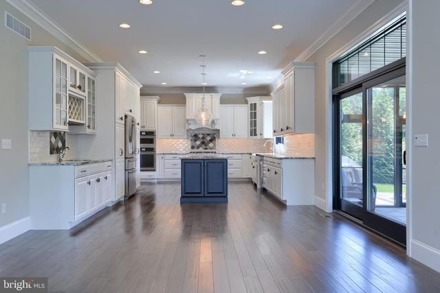 428 SOUTHAMPTON DR, Lititz, PA 17543