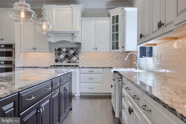428 SOUTHAMPTON DR, Lititz, PA 17543