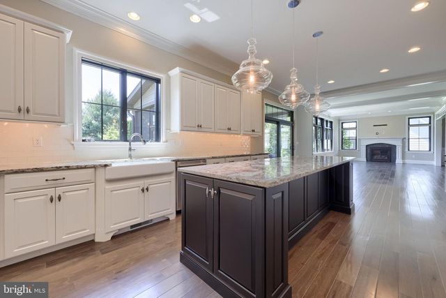 428 SOUTHAMPTON DR, Lititz, PA 17543