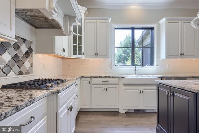 428 SOUTHAMPTON DR, Lititz, PA 17543