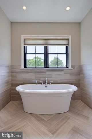 428 SOUTHAMPTON DR, Lititz, PA 17543