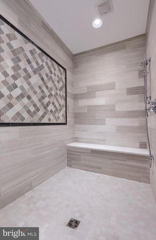428 SOUTHAMPTON DR, Lititz, PA 17543