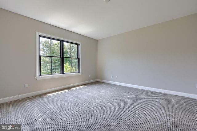 428 SOUTHAMPTON DR, Lititz, PA 17543