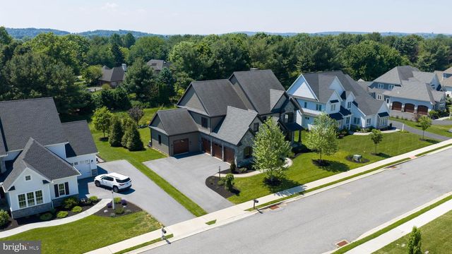 428 SOUTHAMPTON DR, Lititz, PA 17543