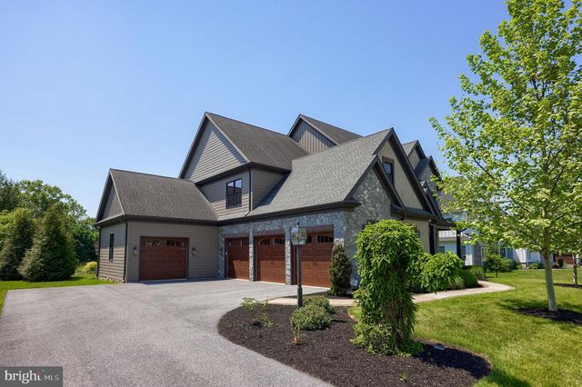 428 SOUTHAMPTON DR, Lititz, PA 17543