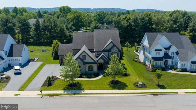 428 SOUTHAMPTON DR, Lititz, PA 17543