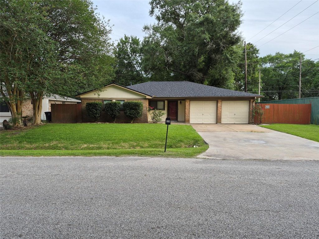 638 Cherry Valley Drive, Huffman, TX 77336