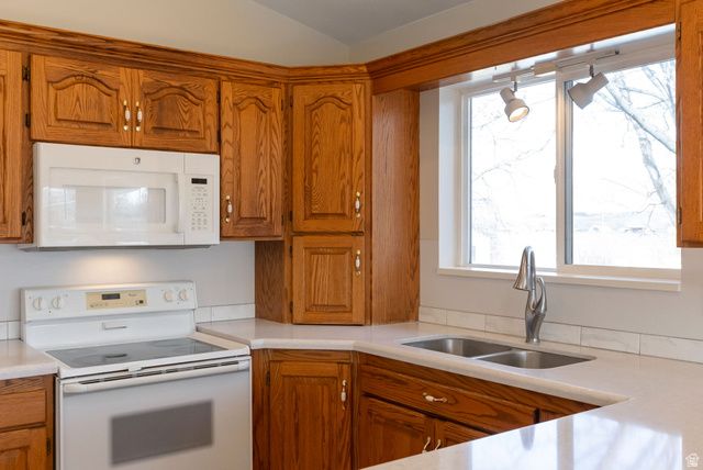 7419 S 400 W, Paradise, UT 84328