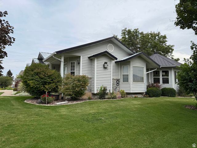 7419 S 400 W, Paradise, UT 84328