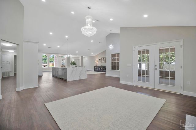 116 Mt Pilot St, Cantonment, FL 32533