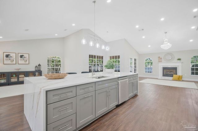 116 Mt Pilot St, Cantonment, FL 32533