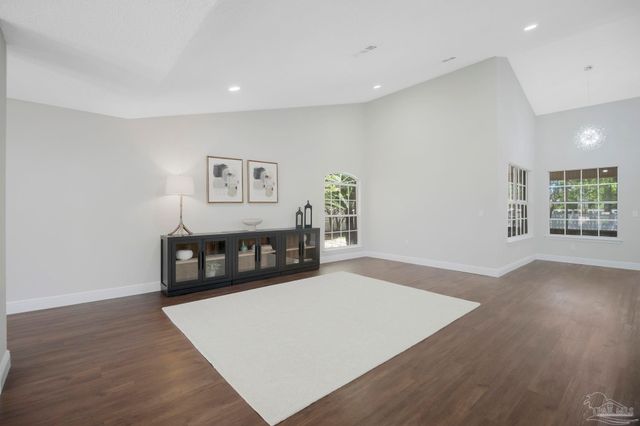 116 Mt Pilot St, Cantonment, FL 32533