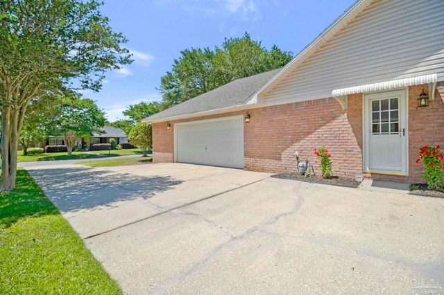 116 Mt Pilot St, Cantonment, FL 32533