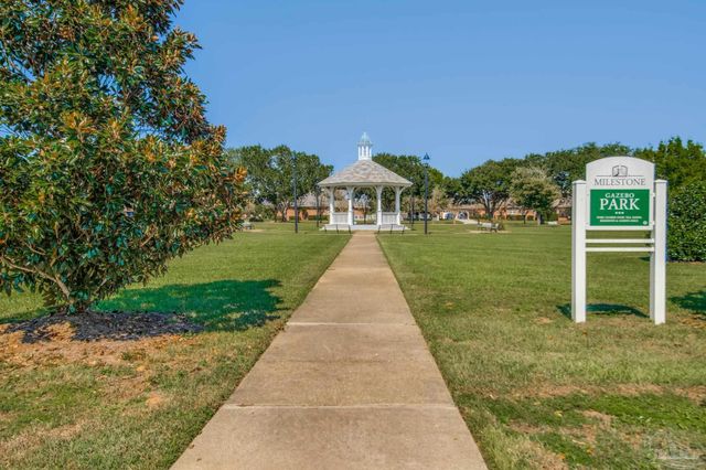 116 Mt Pilot St, Cantonment, FL 32533