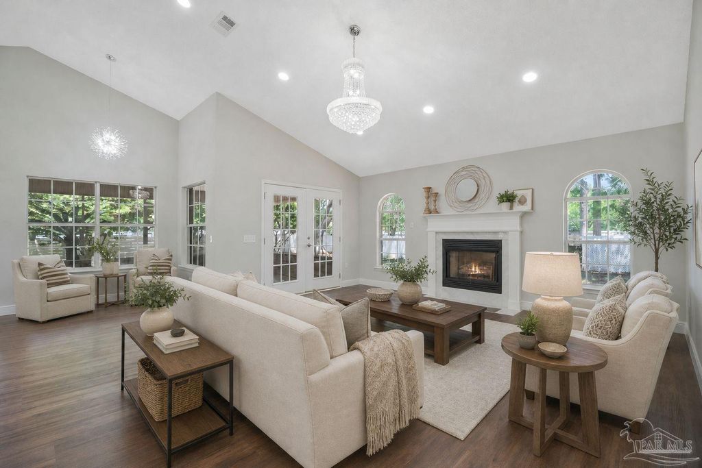 116 Mt Pilot St, Cantonment, FL 32533