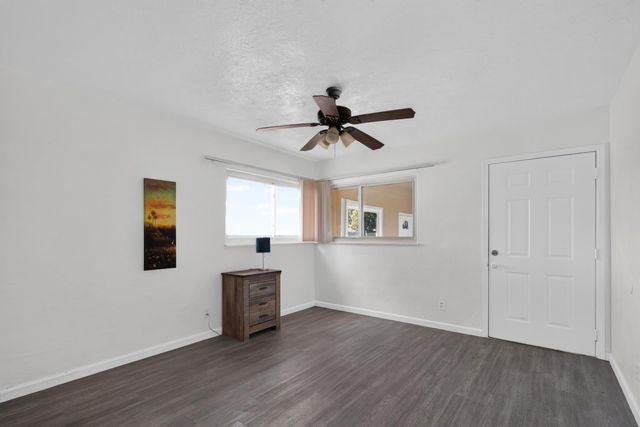 1642 W Robinson Ave, Fresno, CA 93705