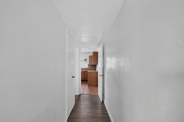 1642 W Robinson Ave, Fresno, CA 93705