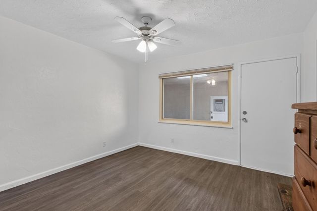 1642 W Robinson Ave, Fresno, CA 93705