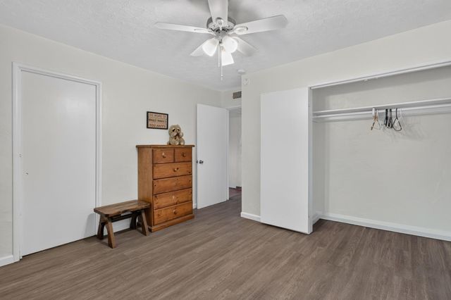 1642 W Robinson Ave, Fresno, CA 93705