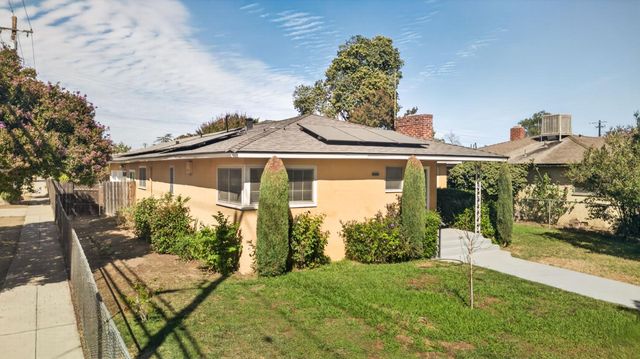 1642 W Robinson Ave, Fresno, CA 93705
