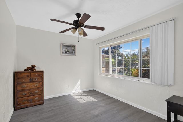 1642 W Robinson Ave, Fresno, CA 93705