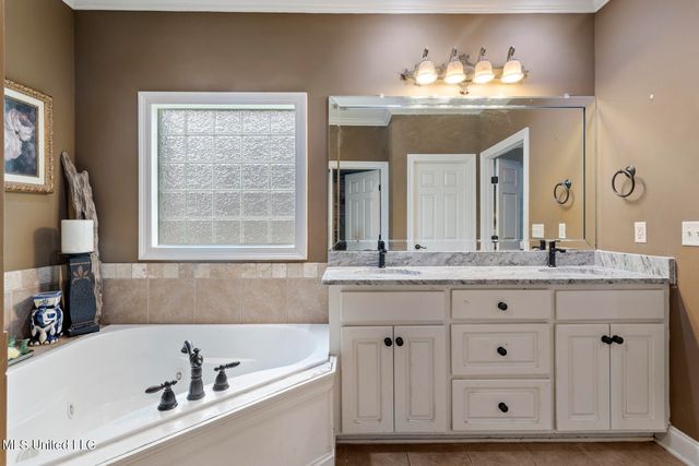 110 Buckeye Drive, Madison, MS 39110