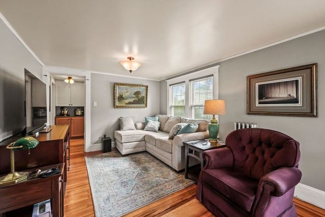 156 South St, Chicopee, MA 01013