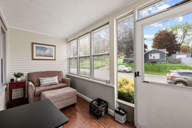156 South St, Chicopee, MA 01013