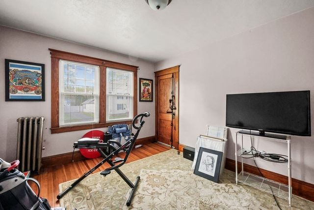 156 South St, Chicopee, MA 01013